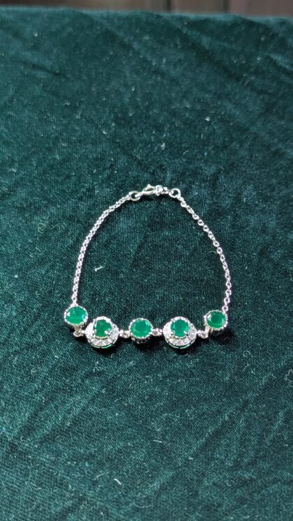 Veronica Spinoff Emerald